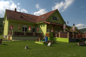 Отель Hostinec Škulec - Ubytovanie, Стара Тура